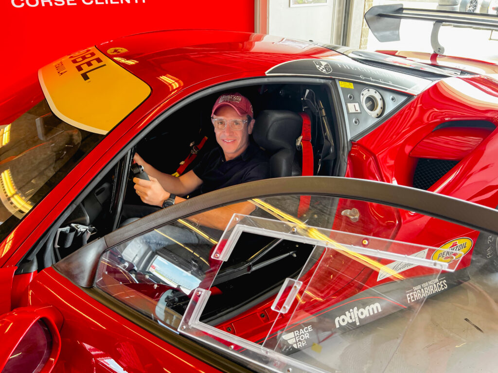 Juan Pablo Clopatfosky en un Ferrari 458 GTB Challenge